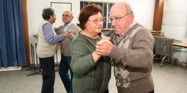 Bailar en pareja es la mejor medicina contra el Alzheimer