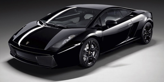 Versace reinventa el murciélago de Lamborghini