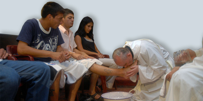 Francisco lavará los pies a un grupo de ancianos el Jueves Santo