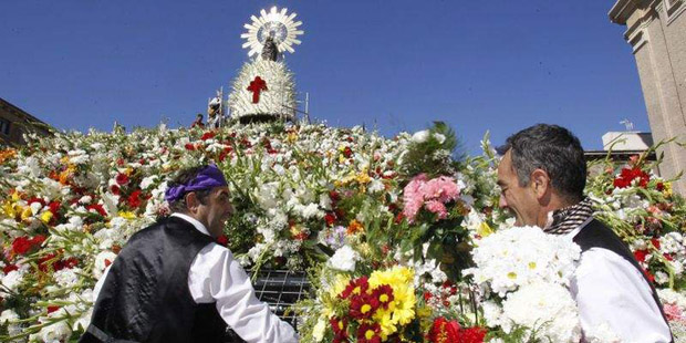 La Virgen del Pilar, sus fiestas y los 10 mejores planes para hacer en familia en Zaragoza