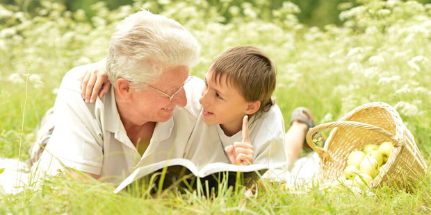 Cuidar a nuestros nietos previene enfermedades