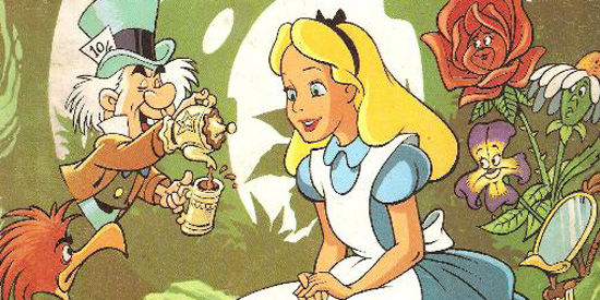 Esta conocida obra de la literatura infantil cumple 150 años contado la historia de Alicia, una niña que entra en la madriguera del conejo blanco donde conocerá unos mundos de fantasía y sorpresas.