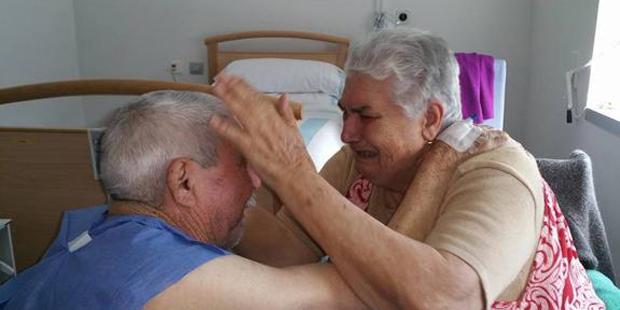 Un matrimonio de ancianos se reúne de nuevo gracias a las Redes Sociales