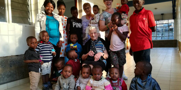 Una italiana de 93 años, voluntaria en Kenia